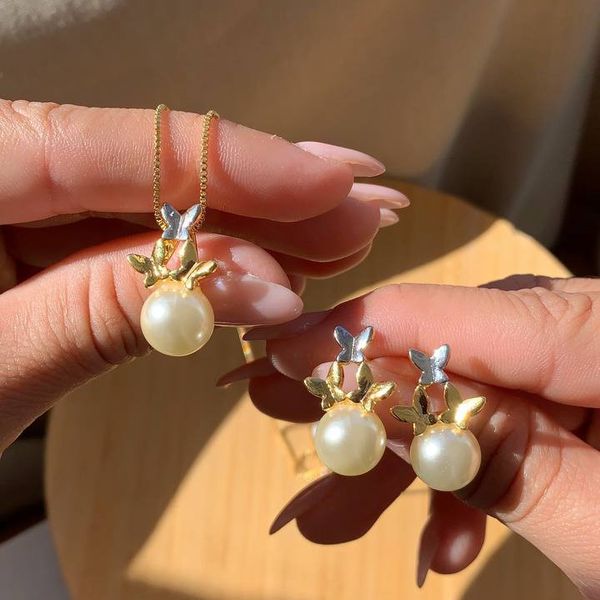 conjunto de perola com borboletas 