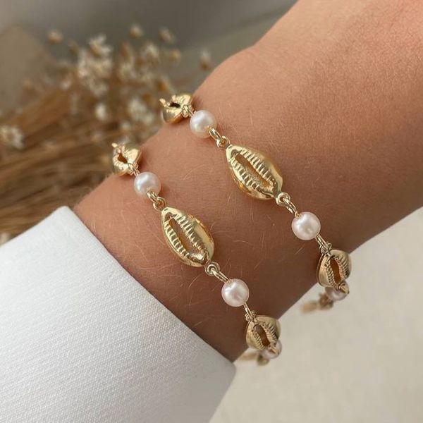 Pulseira Búzios com perolas (cada)