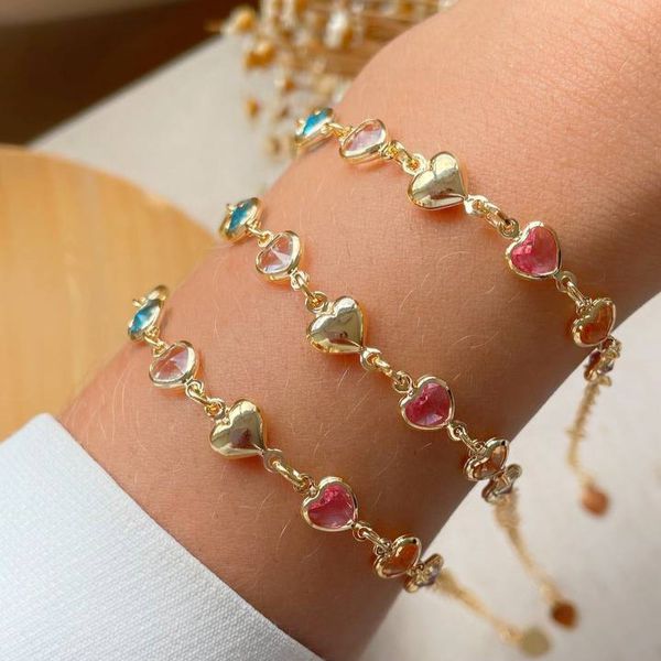 Pulseira de coração na zircônia colorida (cada)