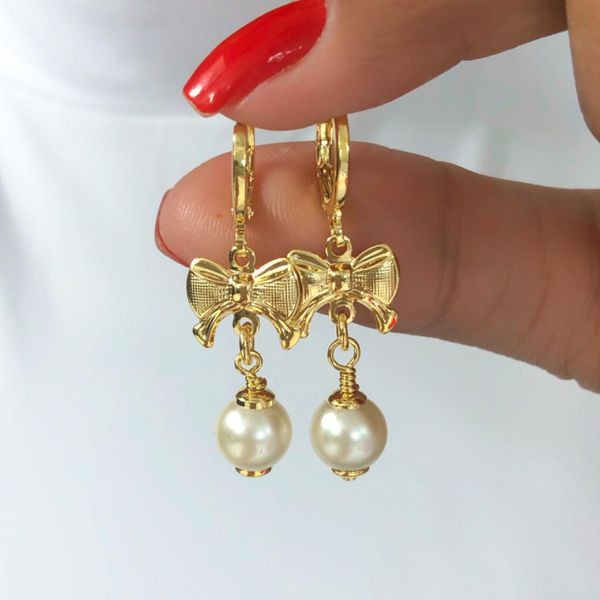 Brinco De Argolinha Com Pérola e Laço