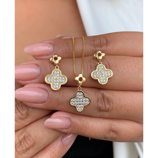Conjunto de trevo cravejado