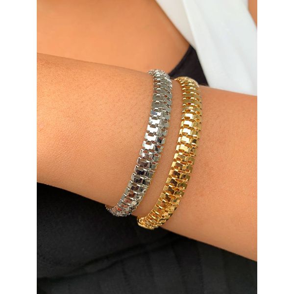 Pulseira na corrente de malha