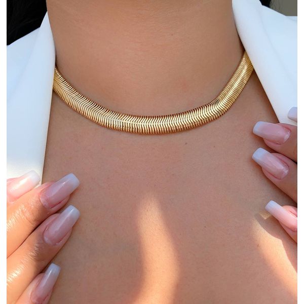 Choker De Malha Grossa 10mm de Espessura 32cm de Comprimento com 10cm de Extensor