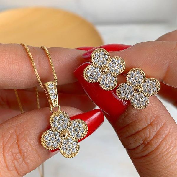 Conjunto trevo colar e brinco