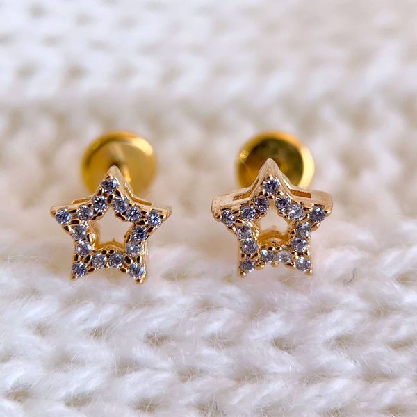 Brinco de estrela pequeno antialérgico