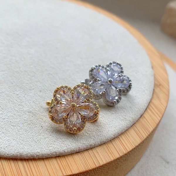 Pingente charms flor cravejado