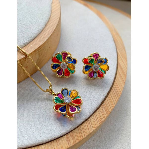 conjunto de flor na zircônia colorida 