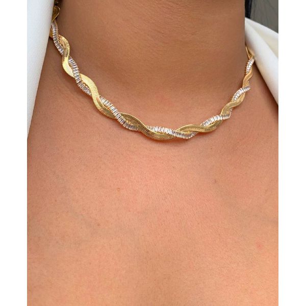 Chocker Traçado Navetes E Fita