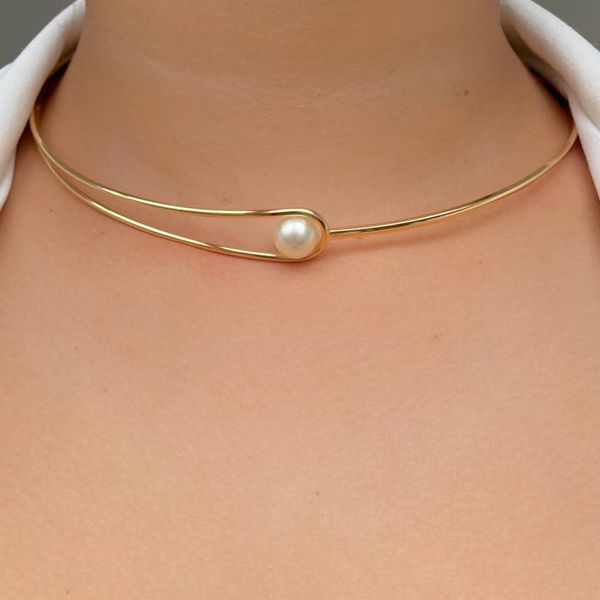 Chokers de aro com perola 