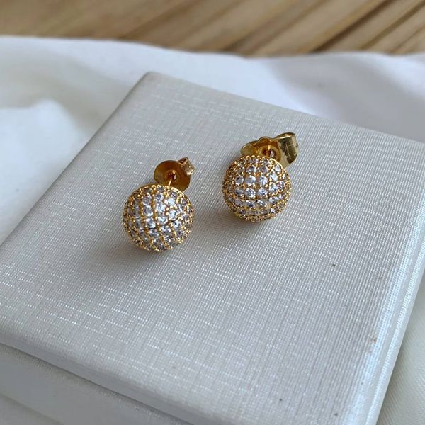 Brinco Bola Cravejada com Zircônias