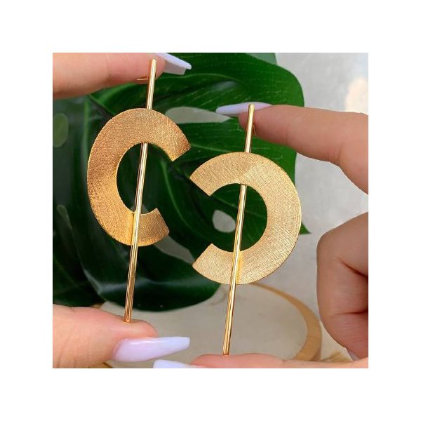 Brinco Meia Lua minimalista 