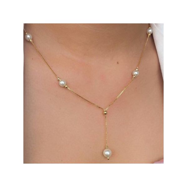 Colar de gravatinha de perolas esferas 