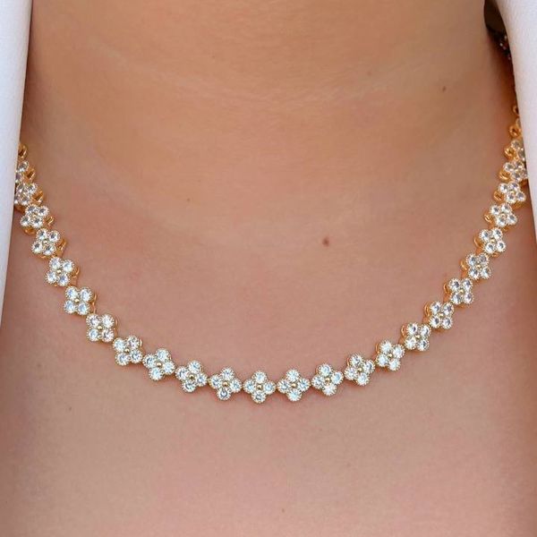 Colar de trevo trabalhado 