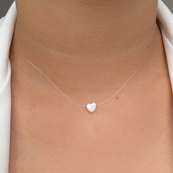 Colar de nylon de coração 