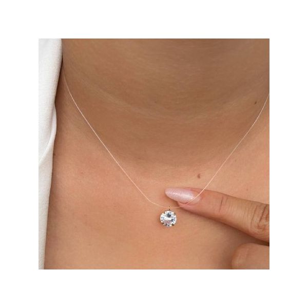 Colar de nylon com ponto de luz 