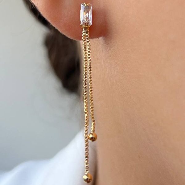 Brinco de franja com zircônia quadrada 