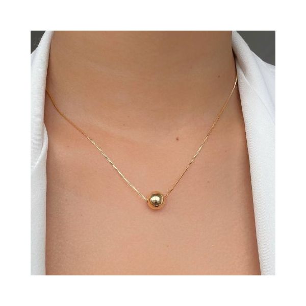 Colar com esfera lisa