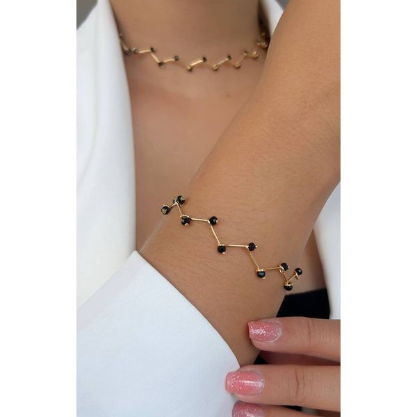 Pulseira Delicada com Design Orgânico