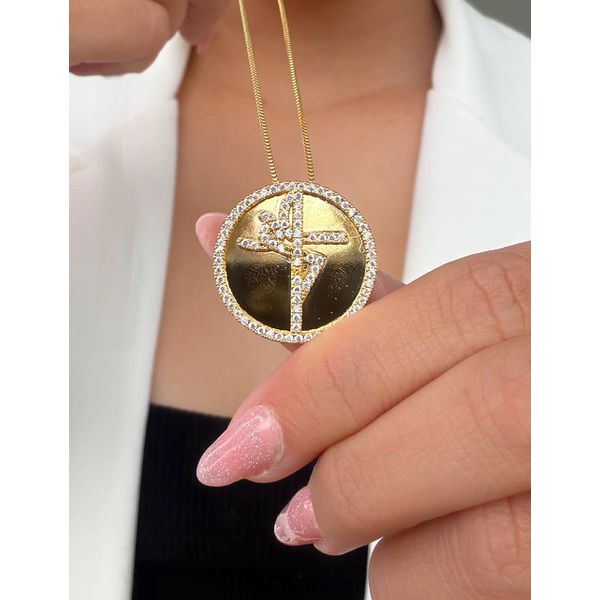 Colar Religioso Fé com Detalhes Cravejado 