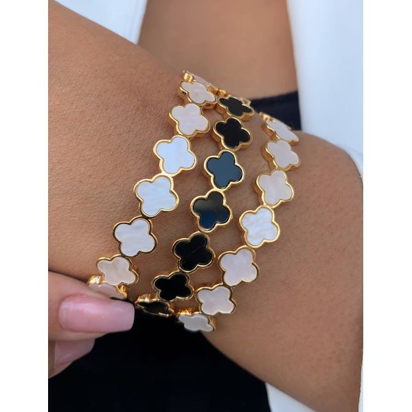 Bracelete com trevo na madrepérola 