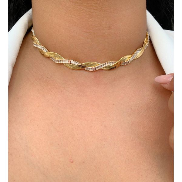 Chocker fita torcida com navetes