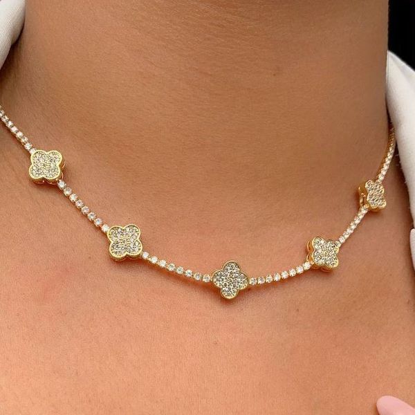 Chocker De Trevo Cravejada 