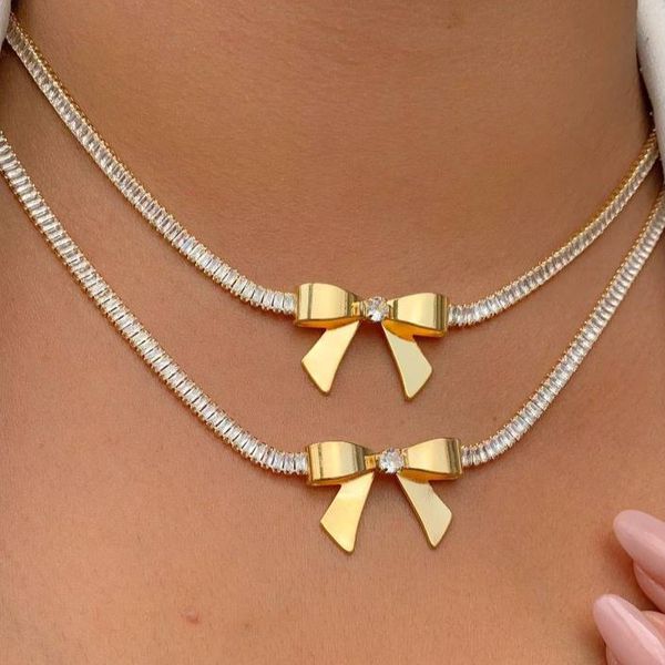 Chocker em navetes com laço (cada)