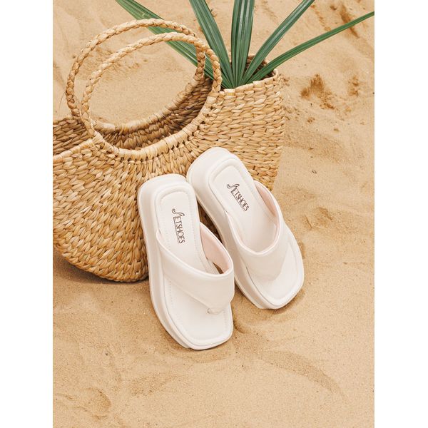 Chinelo July Off White