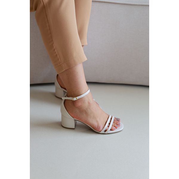 Sandália Tina Off White