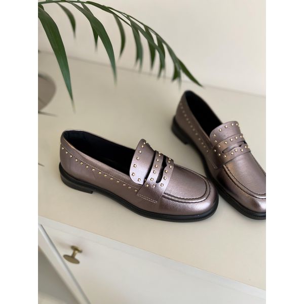 Mocassim Feminino Básico Com Tachas Ônix 