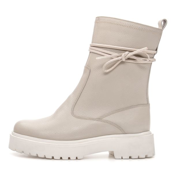 Bota feminina tratorada couro legítimo cor off white cano médio