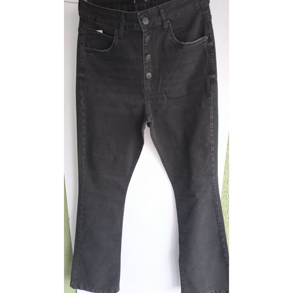 Calça Feminina Boca de Sino - Preta 
