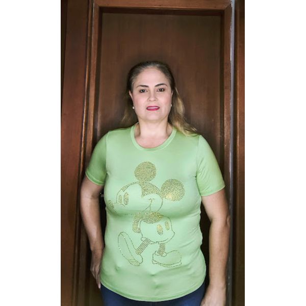 T-SHIRT COM APLICAÇOES