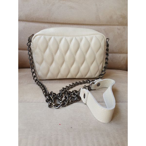 BOLSA MATELASSÊ COM ALÇA DE Corrente