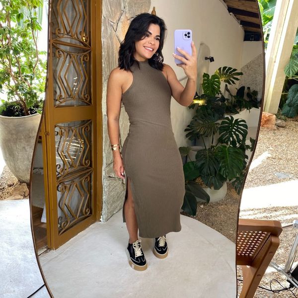 Vestido mid com recorte kaqui