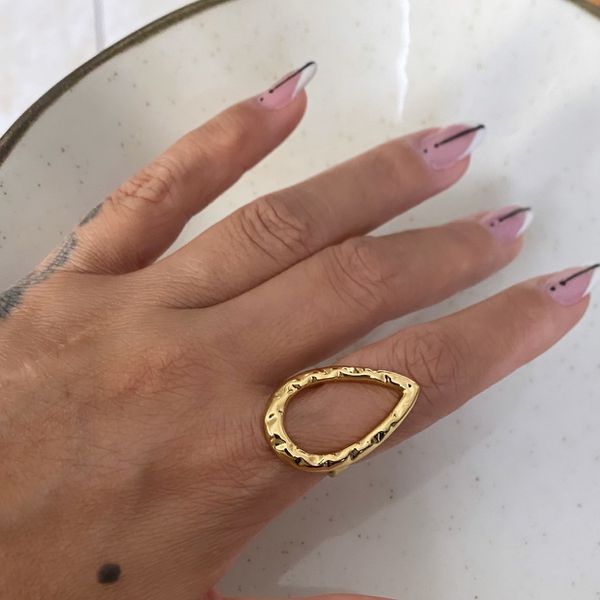 Anel gota orgânica vazada