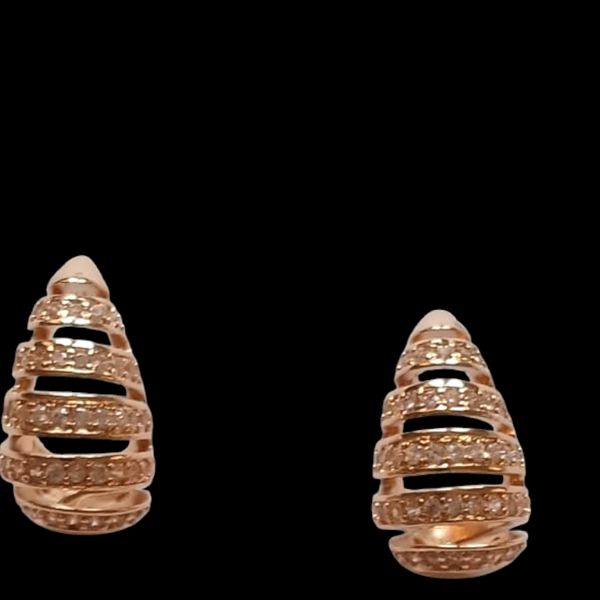 Brinco Zirconia Gota Listras Vazadas