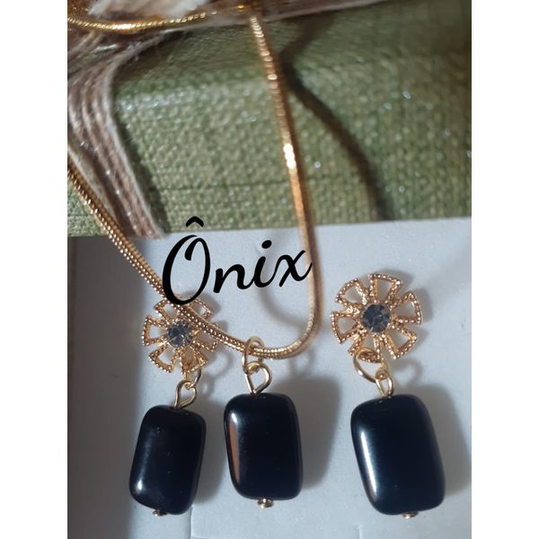 Conjunto folheado Pedra Ônix QUadradinha