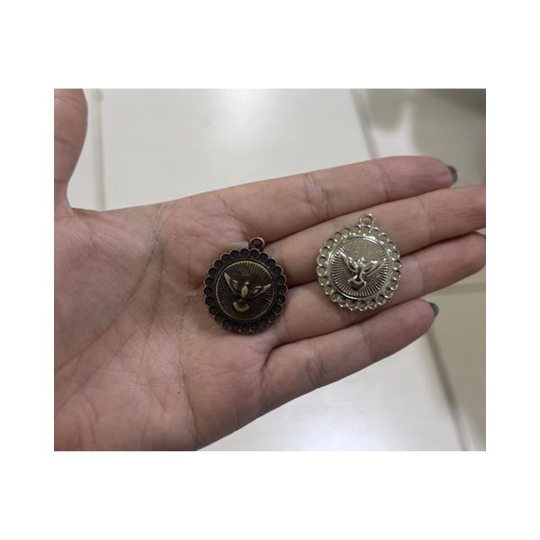 PINGENTE REDONDO ESPIRITO SANTO COM DETALHES ML6079 .