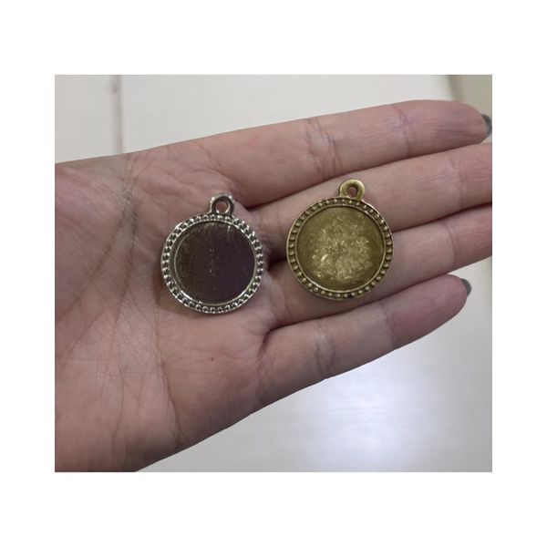 PINGENTE REDONDO COM DETALHE ML7838 .