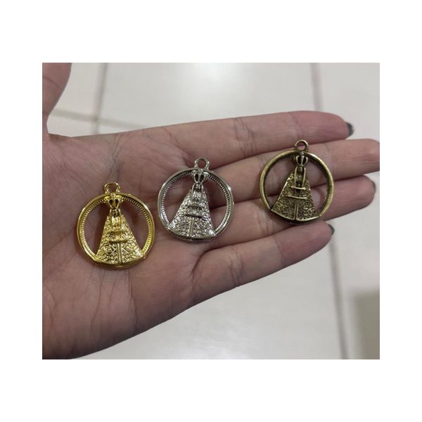 PINGENTE REDONDO VAZADO COM NOSSA SENHORA ML6078 .