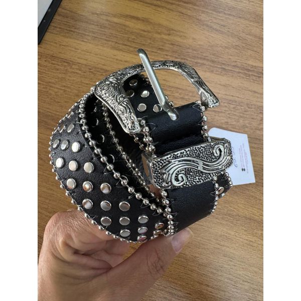Cinto Preto Com Detalhes Prata