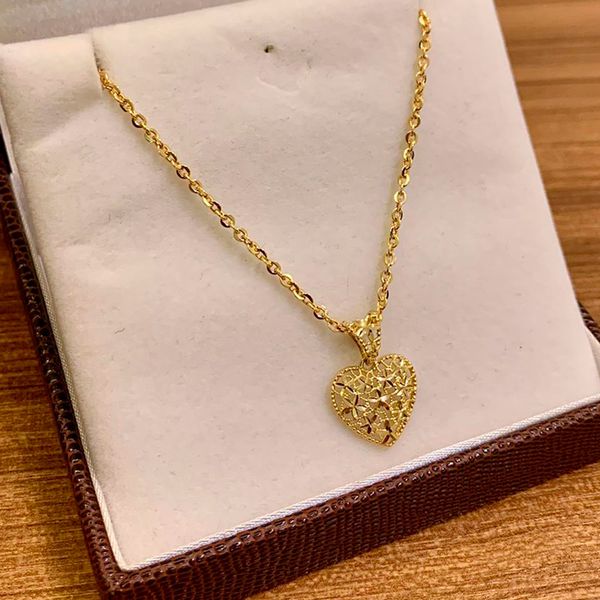 Pingente de Coração Médio Diamantado Flores Ouro 18K 