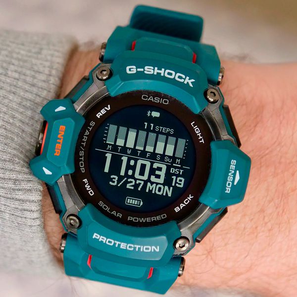 Relógio G-Shock Squad Digital Azul com Detalhe Rosa GBD-H2000-2DR