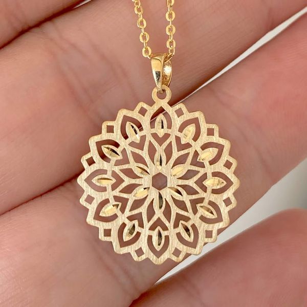 Pingente Mandala de Ouro 18K Modelo 3