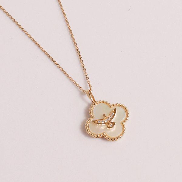 Pingente Trevo Madrepérola com Espírito Santo Ouro 18K - MI2... - MICHELETTI JOIAS