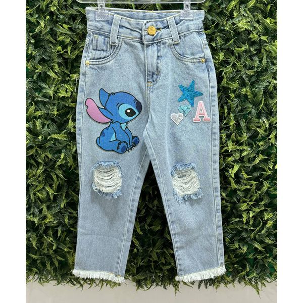 Calça jeans Stitch com inicial do nome 