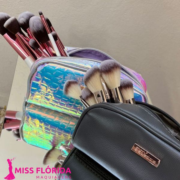 Kit de pinceis com necessaire 