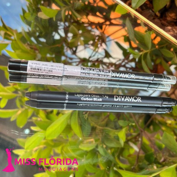 Lapis para olhos Carbon Black Divamor