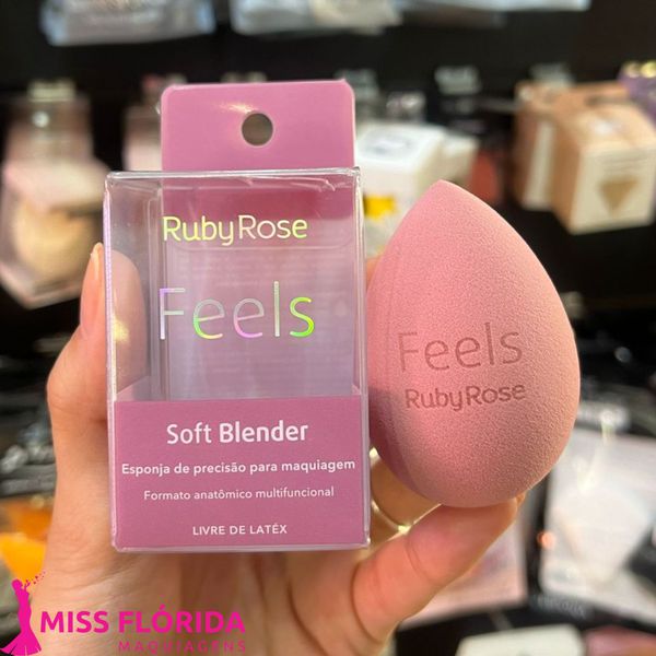 Esponja de maquiagem Soft Blender Feels Ruby Rose